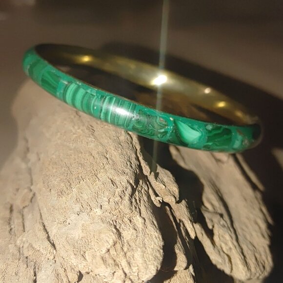 Vintage Malachite Brass Bangle Bracelet Striking Green Veins Shows Inclusions - Picture 3 of 10
